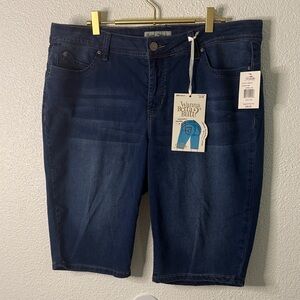 NWT- Royalty For Me- Wanna Betta Butt? Deep Blue Denim Bermuda Shorts- Size 18W